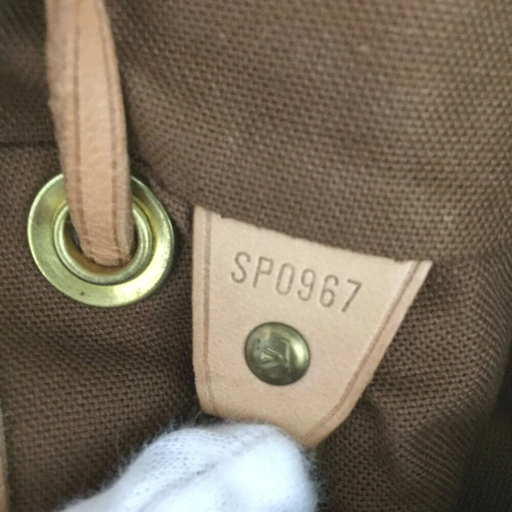 Louis Vuitton Backpack Montsouris Mini Monogram - Picture 12 of 12